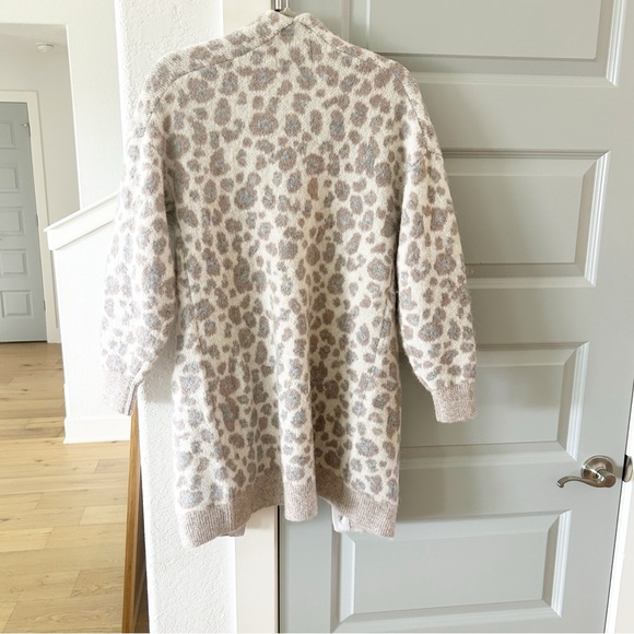 NWT Ugg Leopard Oversized Cardigan - Picture 4 of 6